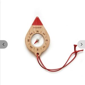 NWT✨Kirkland Hackleberry Wooden Compass